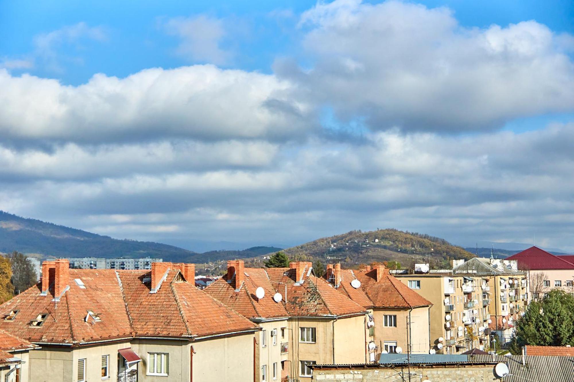 Amazing View Lux With Balcony Appartement Moekatsjeve Buitenkant foto